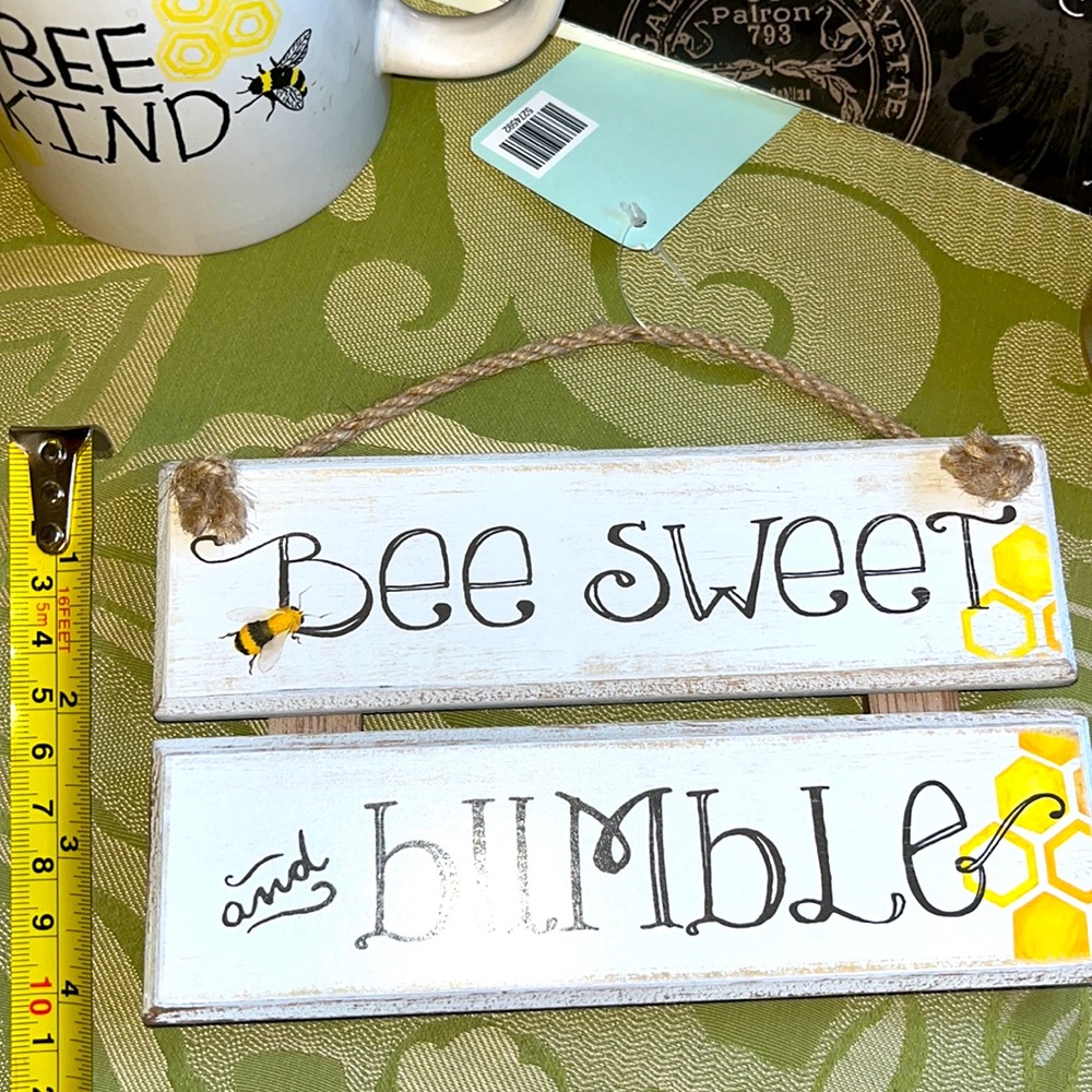 Nwt yellow spring bee bundle gold bow flip flops &wood sign βBee Sweet&Bumbleβ - Picture 15 of 16